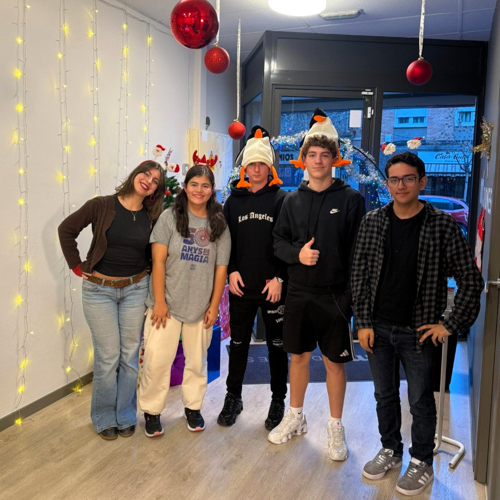 Clase de inglés con actividades navideñas en MT Idiomes Cerdanyola